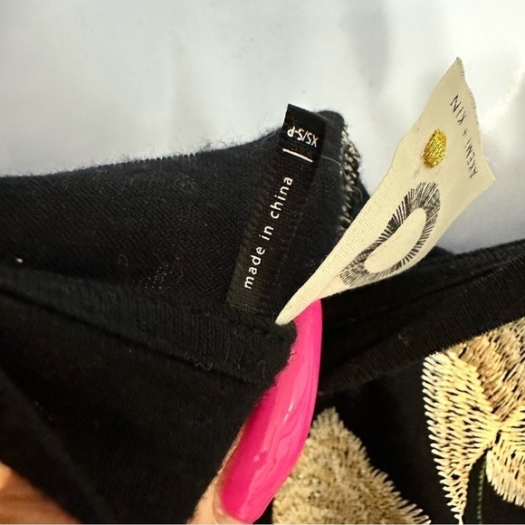 Anthropologie AKEMI + KIN Allora Size XS/S Floral Embroidered Oversized Top - Picture 8 of 11